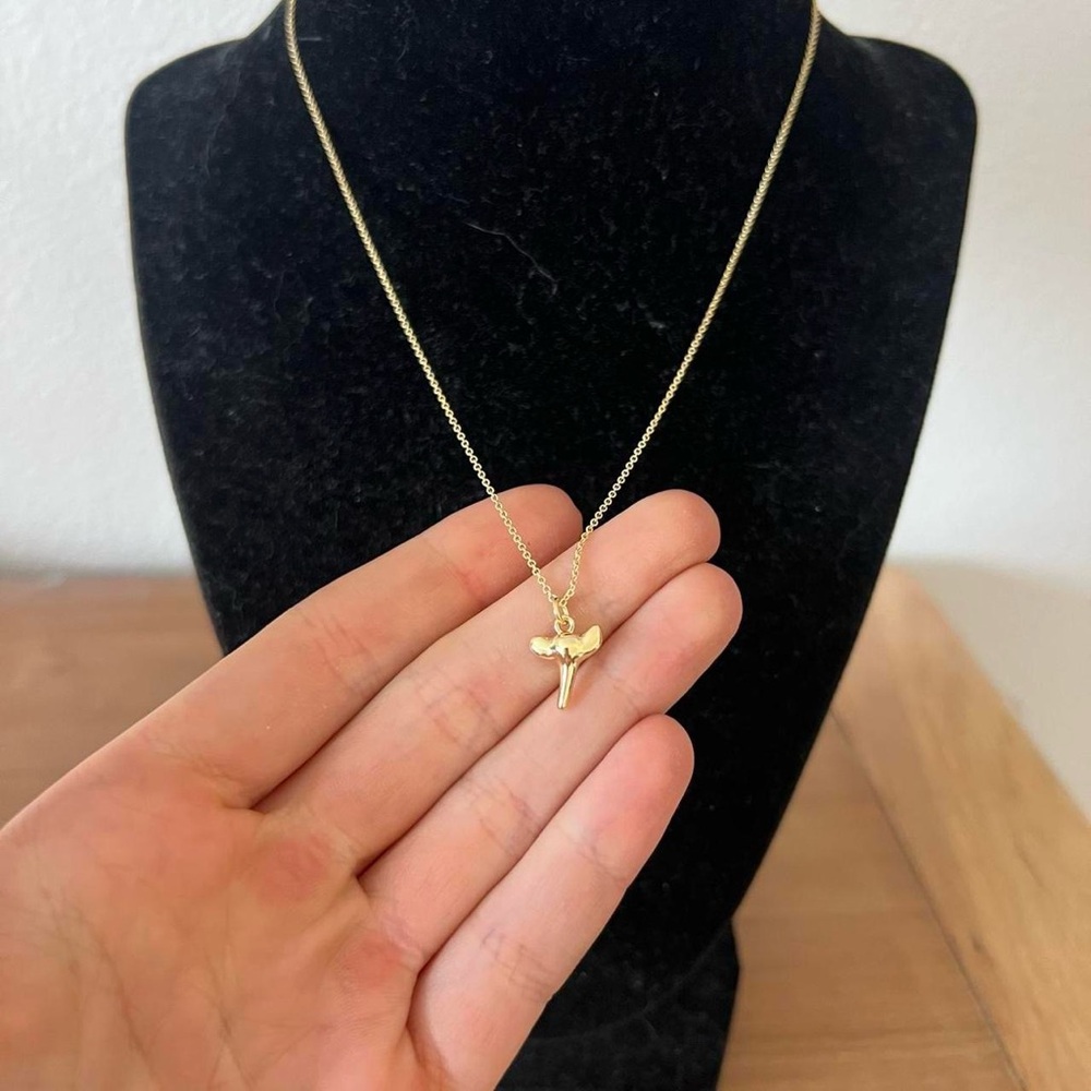 14k Gold Filled Dainty Sharks Tooth Pendant Necklace - Picture 5 of 6
